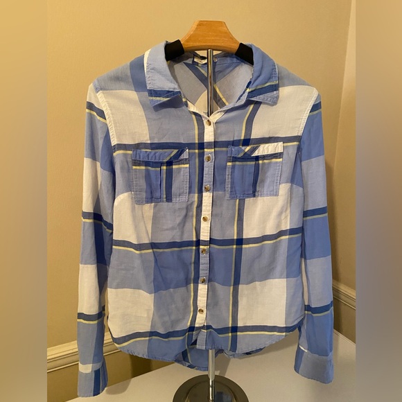 Maurice’s Plaid Button Down Long Sleeve with Lace detail on side - Picture 1 of 4